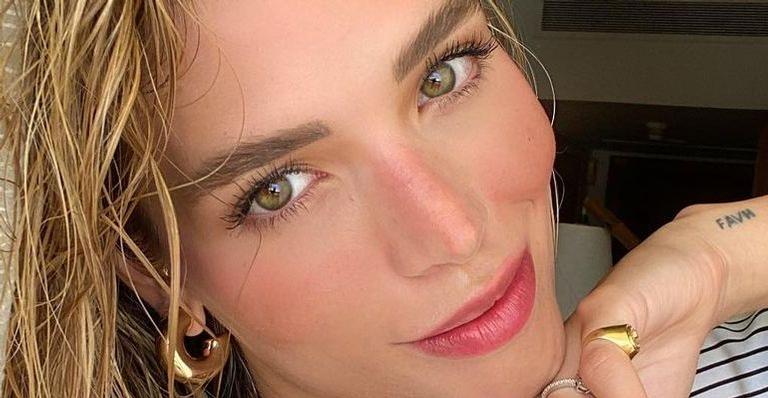 Em passeio de lancha, Carol Dias registra filha em momento confortável e fofura rouba a cena: “Vontade de esmagar”
