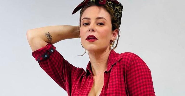 Paolla Oliveira mostra rebolado do bumbum e desce até o chão com vestido soltinho: “Mulher poderosa”