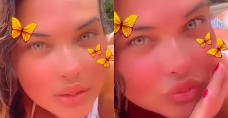 De bruços, Geisy Arruda dá zoom no bumbum queimado de sol e seguidores piram: “Se cru já é bom”