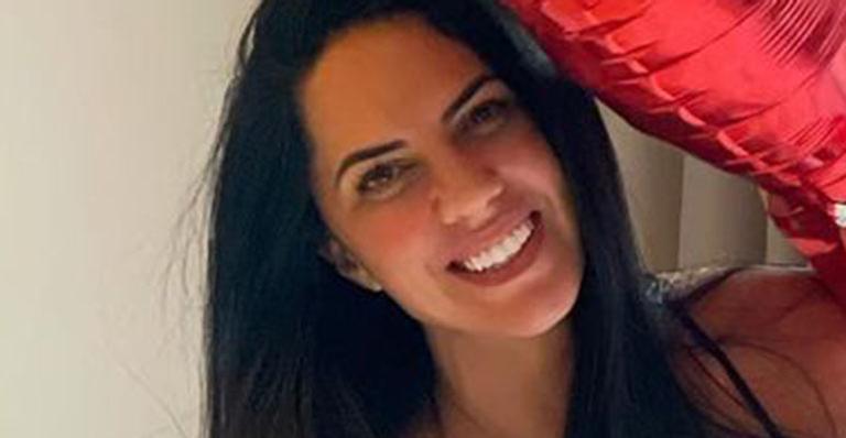 De lingerie, Graciele Lacerda ganha surpresa romântica de Zezé di Camargo ainda na cama: “Não tem preço”