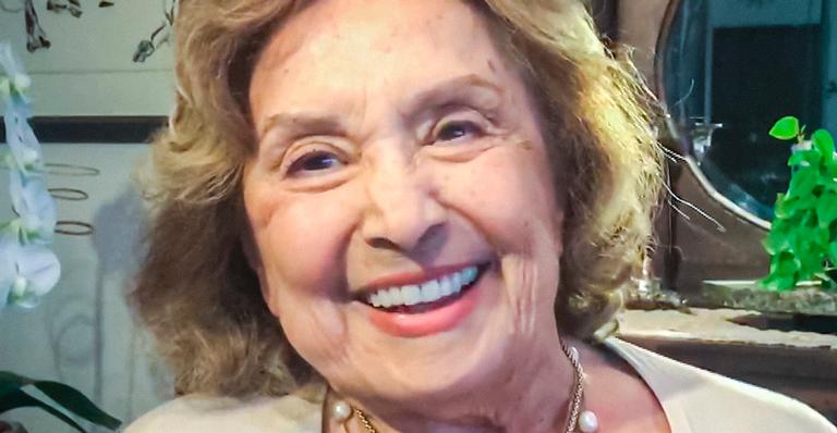 Aos 87 anos, Eva Wilma recebe alta do hospital após três semanas internada