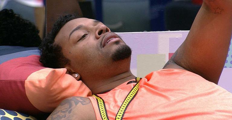BBB21: Nego Di diz que não é amigo de ninguém na casa e desabafa: “Na rua é outro tipo de conversa”