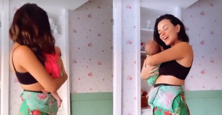 Talita Younan compartilha vídeos dançando com a filha recém-nascida: ”Caso de amor”