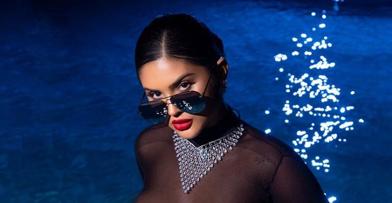 Com maiô transparente e cavadíssimo, Mileide Mihaile eleva a temperatura e boa forma deixa fãs babando: ”Perfeita”