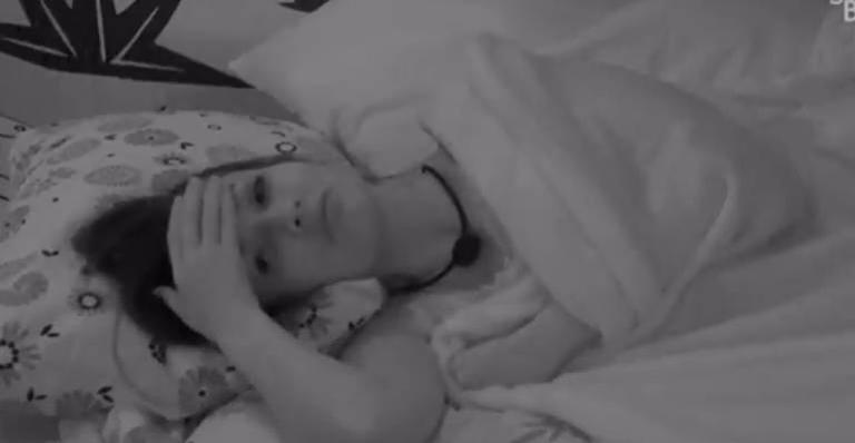 BBB21: Após humilhações, Juliette abandona Festa do Líder e chora sozinha no quarto: “Estou com medo”