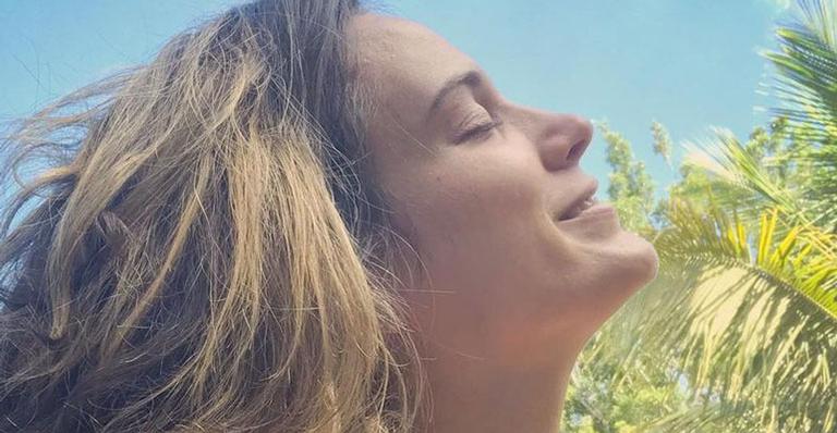 Bianca Bin publica clique raríssimo de biquíni e exibe corpo sequinho em foto sem filtros: “Não precisa de nada”