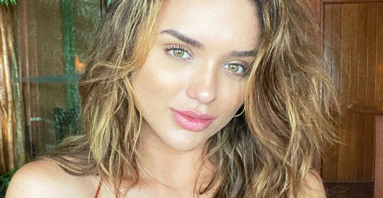 Sem filtros, ex-BBB Rafa Kalimann deixa biquíni no limite e dá surra de beleza nos fãs: ”Perfeição existe”