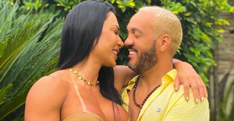 Gracyanne Barbosa e Belo impressionam com corpão musculoso e fazem crítica na web: ”Observando a falta de amor”
