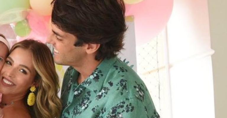 Carol Dias e Kaká celebram quatro meses da herdeira com festa luxuosa