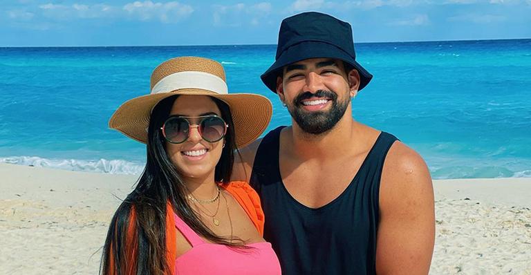 “Papai chegou”: Dilsinho faz carinho na barriga da esposa grávida e chama a atenção da web