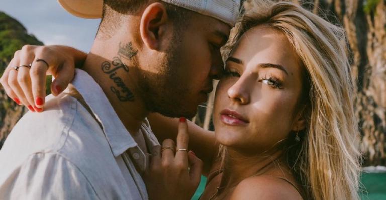 Ex-BBB Gabi Martins troca beijo de cinema com Tierry e deixa web babando: ”Que casal!”