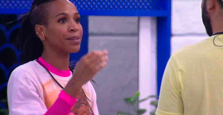 BBB21: Finalmente! Brother enfrenta Karol Conká, acusa comportamento abusivo e cantora recua: “Não sou megera”