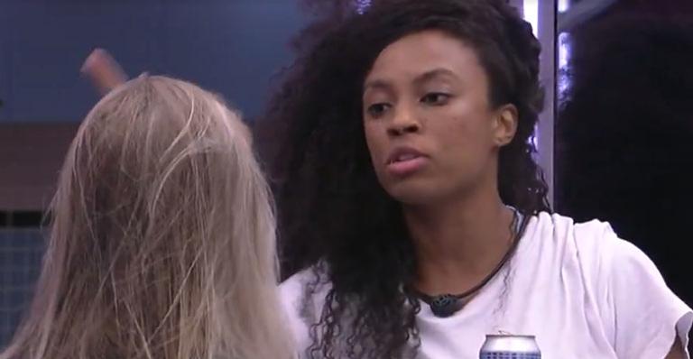 BBB21: Carla Diaz tenta estreitar relação com Lumena e ouve sermão: “A sua ação gera uma reação”