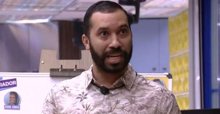 BBB21: No Jogo da Discórdia, Gilberto perde a paciência e ataca Nego Di, Karol e Projota: ”Vilões”