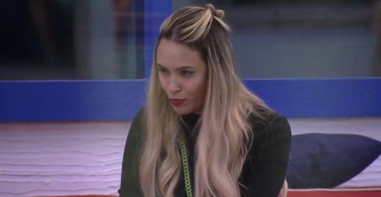 BBB21: Sarah abre o jogo à Carla Diaz sobre Karol Conká: “Ela já estava falando mal de você”