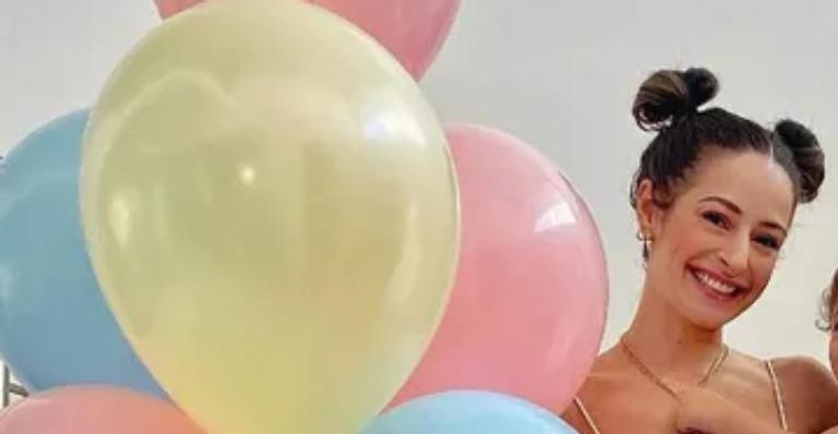 Esposa de Projota, Tamy Contro celebra primeiro ano da herdeira: ”Meu sonho realizado”