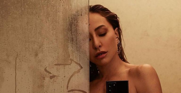 Sabrina Sato esconde apenas o necessário e deixa web boquiaberta em clique completamente nua