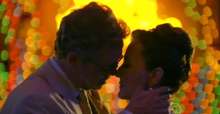 Flor do Caribe: Duque surpreende Guiomar com cerimônia de casamento secreto