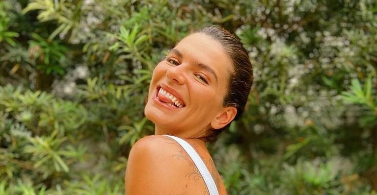 Mariana Goldfard elege produção coladíssima e silhueta impecável rouba a cena: “Misericórdia”