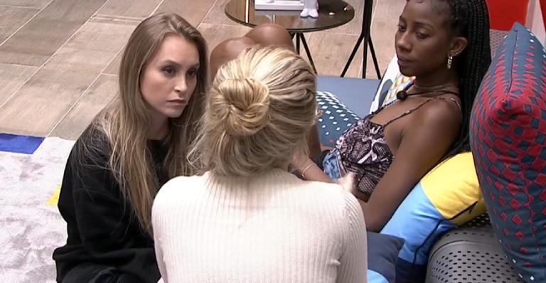 BBB21: Carla Diaz detona atitudes de Karol Conká e Lumena: ”Felicidade alheia incomoda”