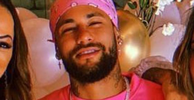 Solteiríssimo, Neymar Jr. estaria tentando conquistar de modelo italiana, revela revista