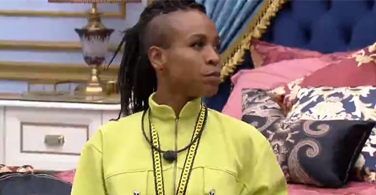 BBB21: Participantes ignoram vitória de Karol Conká, dão gelo na cantora e ela se revolta: “Recalcadas, invejosos”