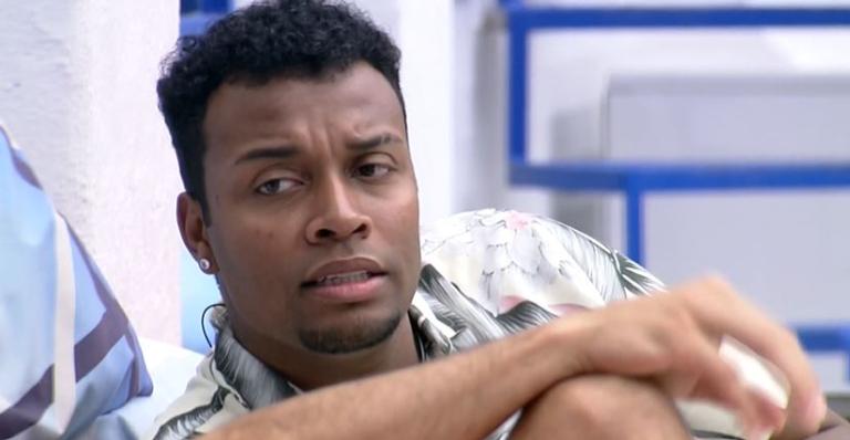BBB21: Mãe do filho de Nego Di nega relação afetiva com o humorista e desabafa: “Não compactuo e nem defendo”