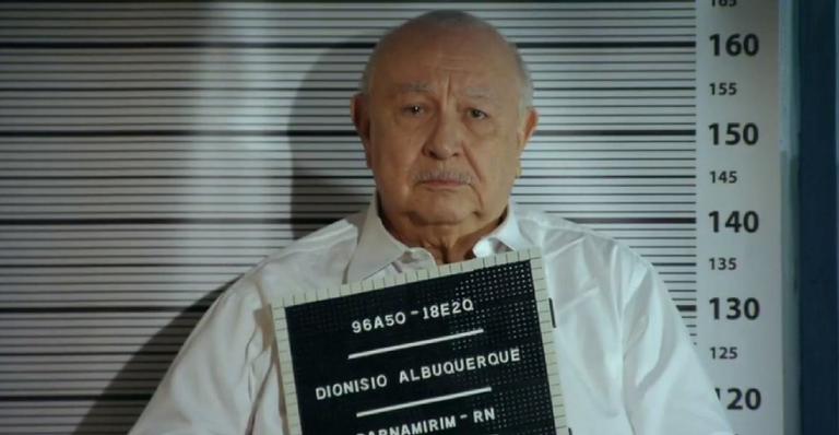 Flor do Caribe: Dionísio recebe voz de prisão por sequestro de Samuel