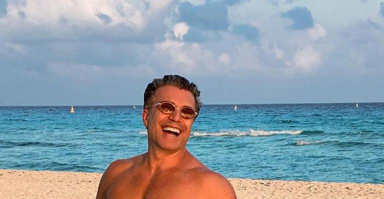 Marido de Claudia Raia exibe corpo escultural e atriz deixa comentário inusitado