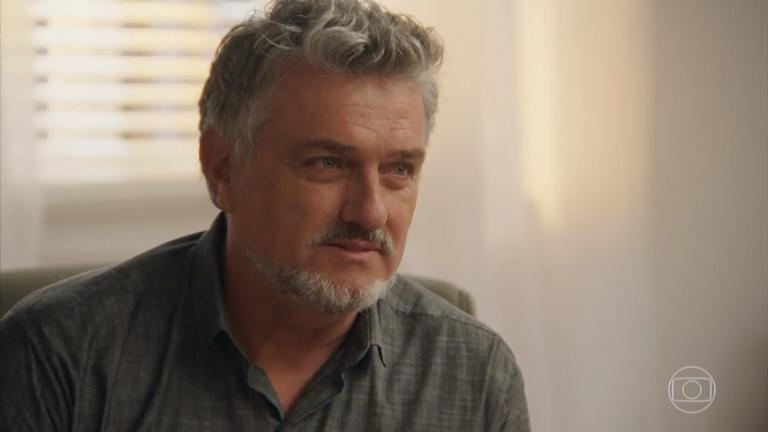 Haja Coração: Guido não segura as lágrimas ao reencontrar Shirlei