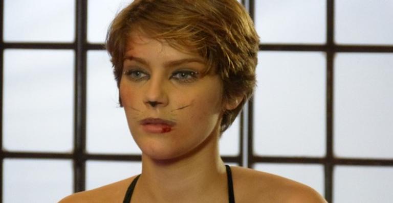 Malhação – Sonhos: Karina decide lutar com Cobra e acaba saindo machucada