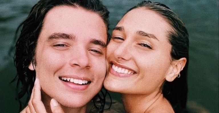 Sofisticada! Herdeira de Xuxa, Sasha Meneghel exibe detalhes da aliança de noivado minimalista