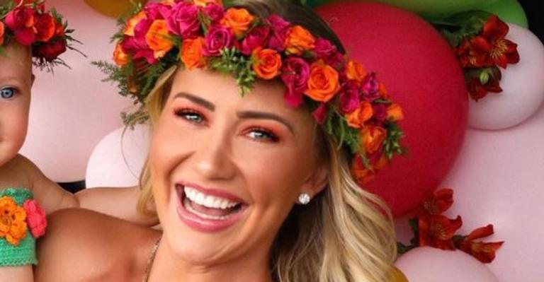 Ana Paula Siebert celebra nove meses da herdeira com festa ‘havaiana’: ”Te amamos”