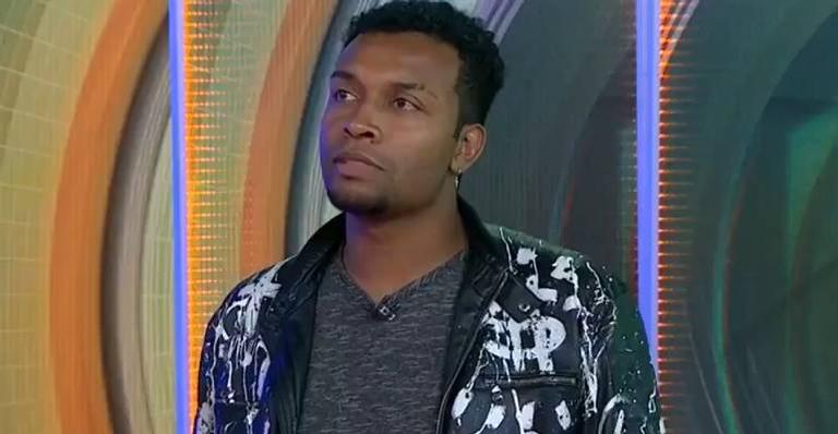 BBB21: Nego Di fica chocado com atitudes de Karol Conká e aponta sociopatia: “Não é algo normal”