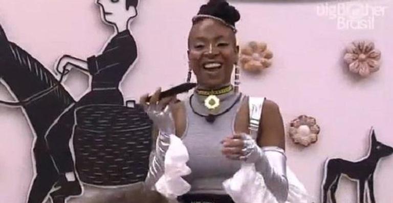 BBB21: Soltinha em sua festa, Karol Conká perde a linha e faz revelação íntima: “Me falta uma p*roca”