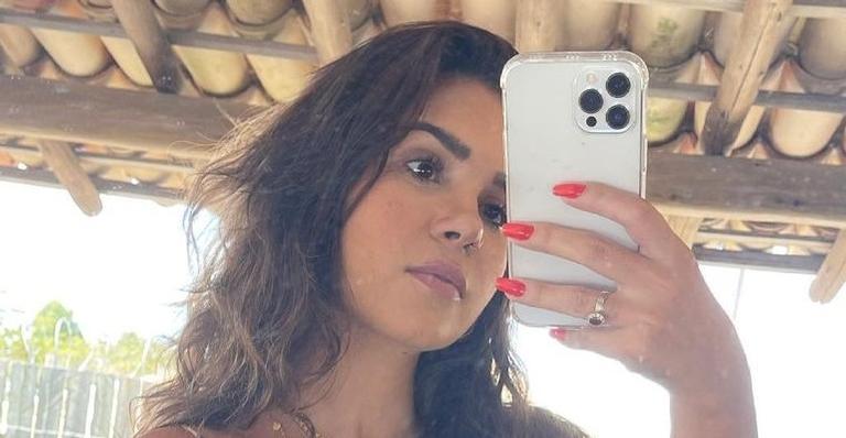 Ex-BBB Gizelly Bicalho elege biquíni de estampa animal e exibe corpão exuberante nas redes: “Teu corpo é poesia”