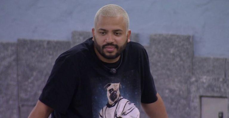 BBB21: Projota detona participante e cobra posicionamento no jogo: “Ele é traiçoeiro”