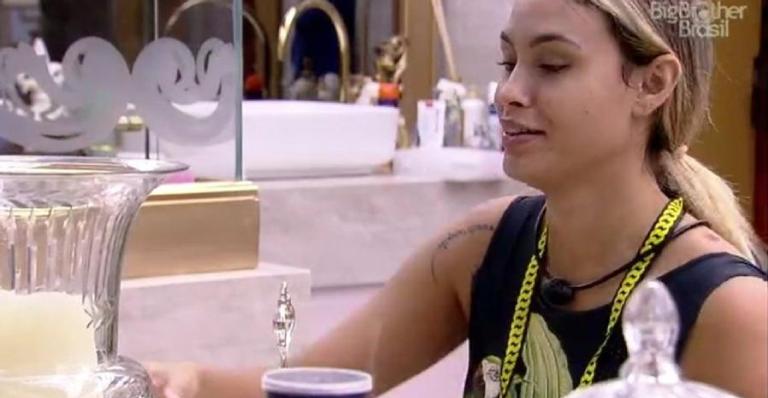 BBB21: Sarah revela que pegaria Arthur fora da casa: ”Só beijar na boca”