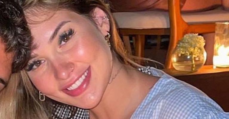 Em viagem romântica, Virginia Fonseca se derrete por Zé Felipe e declara: “Sorriso lindo”