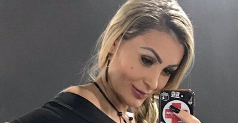 Aos 33 anos, Andressa Urach empina bumbum para exibir tatuagem gigante e dispara: “Pecado é julgar”