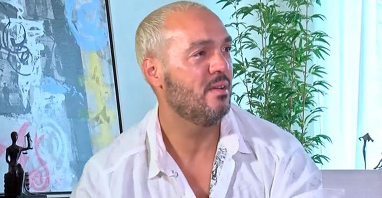 Belo surge abalado após prisão e revela que está com dificuldades financeiras: “Estamos no limite”