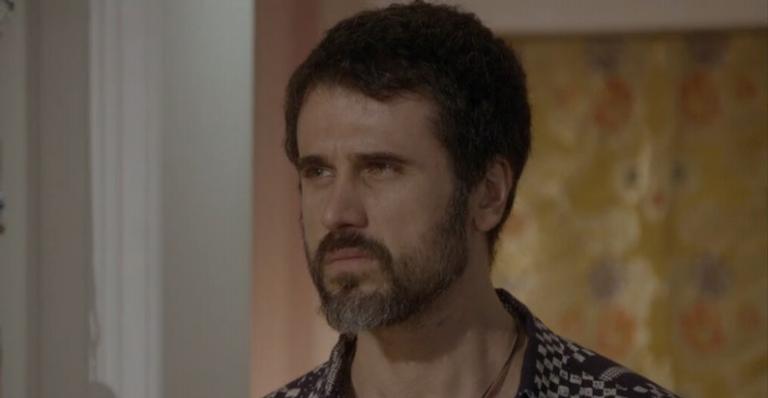 Malhação – Sonhos: Gael é grosseiro com René e enfrenta o rival