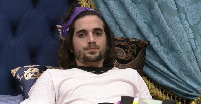 BBB21: Eita! Fiuk confessa que se apaixonou por mãe de amigo: ”Foi complicado”