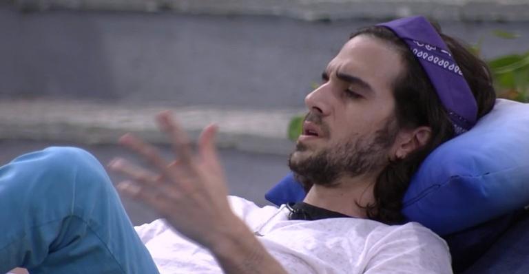 BBB21: Fiuk confessa dificuldade de levar Arthur a sério: “Pouco difícil acreditar nas palavras”