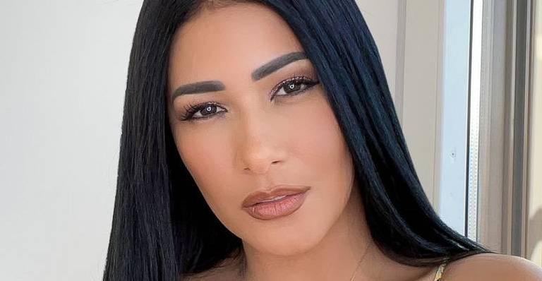 Ousada! Simaria quebra a internet e esbanja sensualidade ao ostentar decote generoso: “A mais linda”