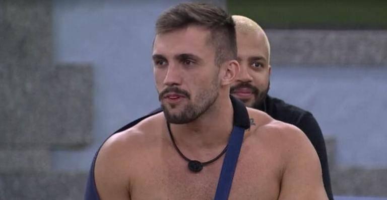 BBB21: Em jogo da verdade, Arthur confessa vontade de transar com Carla Diaz: “Todos os dias”