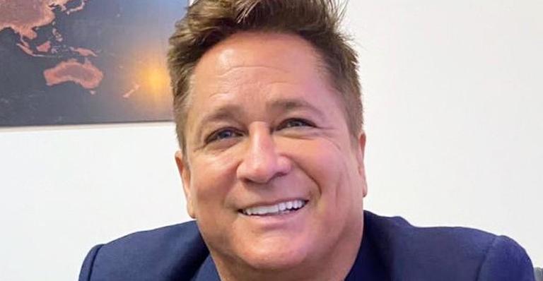 Leonardo movimenta a web ao resgatar clique de 22 anos atrás usando sunga cavada: “Sedução total”