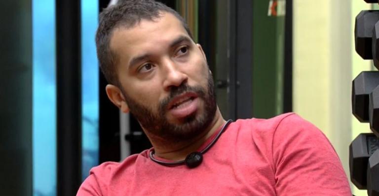 BBB21: Gilberto confidencia suas opções de voto ao Paredão: ”Não é novidade”