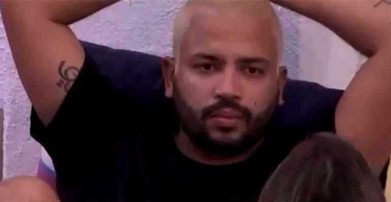 BBB21: Não é planta! Projota percebe ações e faz alerta contra sister: “Ela é muito esperta, muito ligeira”