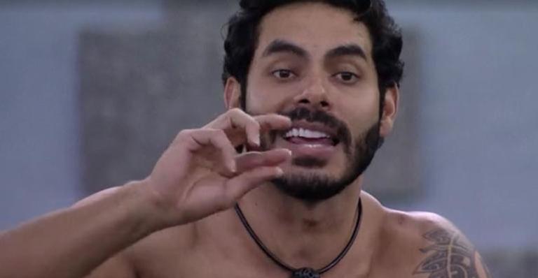 BBB21: Rodolffo faz revelação bem íntima e conta história constrangedora: “Abri o computador e estava lá”